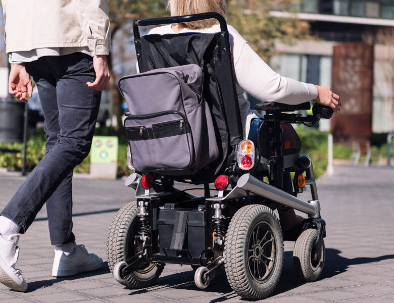 Dlaczego elektryczne wózki inwalidzkie stają się coraz popularniejsze?