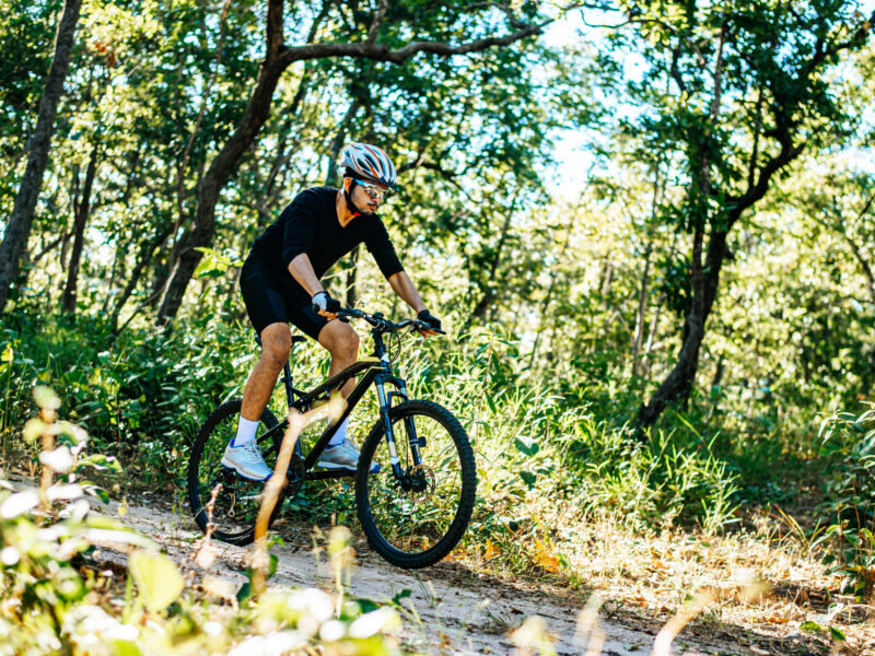 Rozpocznij rowerowe szaleństwo – 5 niezbędnych kroków do idealnego treningu dla początkujących rowerzystów